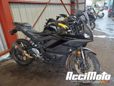 YAMAHA R3
