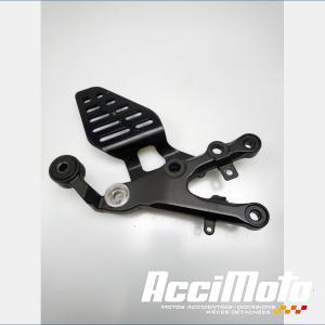 Platine repose-pied avant (droit) YAMAHA R6 YZF600