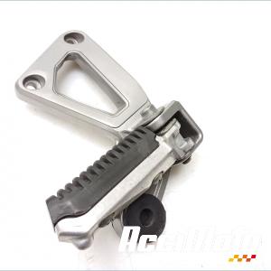 Platine repose-pied arrière (droit) SUZUKI BANDIT GSF1200N