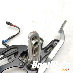 Platine repose-pied avant (droit) YAMAHA R7 YZF