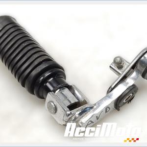 Repose-pied avant (droit) HONDA CM125