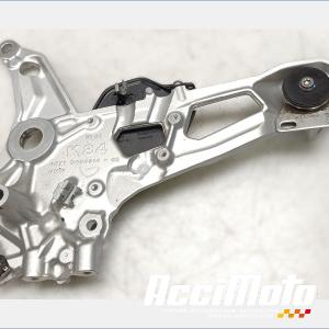Platine repose-pieds (droit) BMW F900 XR 