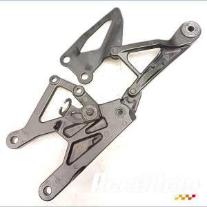 Platine repose-pied avant (droit) YAMAHA R1 YZF1000