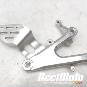 Platine repose-pied avant (droit) YAMAHA R6 YZF600