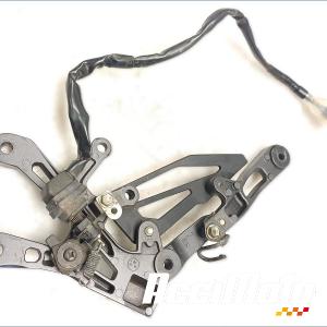 Platine repose-pied avant (droit) YAMAHA MT-10