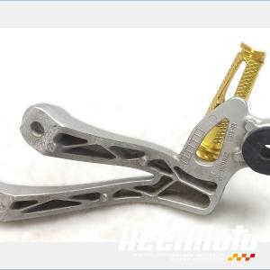 Platine repose-pied arrière (droit) SUZUKI BANDIT GSF650N