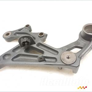 Platine repose-pied avant (droit) TRIUMPH STREET TRIPLE 675
