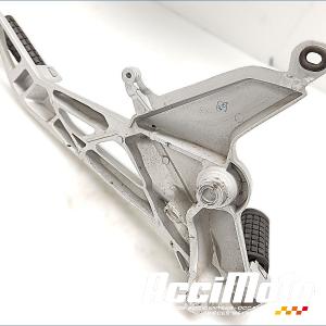 Platine repose-pieds (gauche) HONDA CB125F