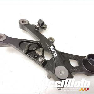 Platine repose-pied avant (droit) TRIUMPH STREET TRIPLE 765 RS