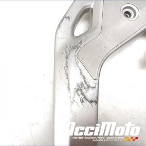 Platine repose-pieds (droit) KAWASAKI ER6 N