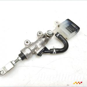 Maître cylindre de frein arrière SUZUKI GSR 750