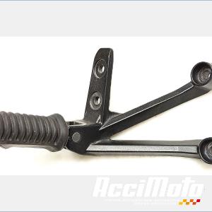 Platine repose-pied arrière (droit) SUZUKI V-STROM DL1050 DE