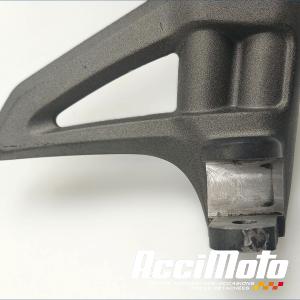 Platine repose-pied arrière (droit) TRIUMPH SPEED TRIPLE 1050 RS