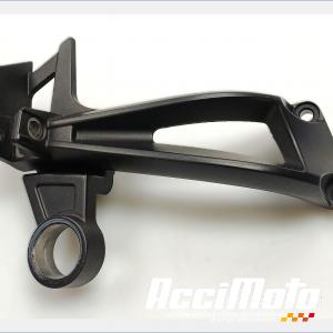 Platine repose-pied arrière (droit) YAMAHA FZ8 N