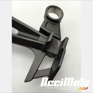 Platine repose-pied arrière (droit) YAMAHA FZ8 N