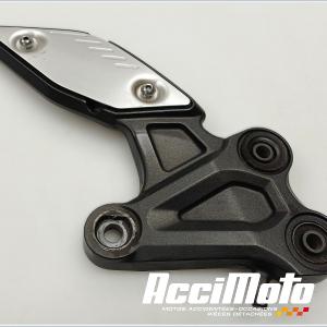 Platine repose-pied avant (droit) YAMAHA FZ8 N