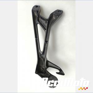 Platine repose-pied arrière (droit) SUZUKI GSXS 750