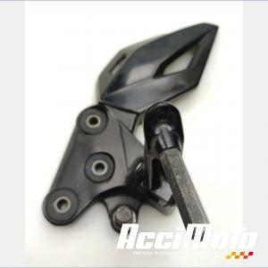 Platine repose-pied avant (gauche) SUZUKI GSXS 750