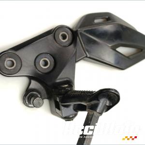 Platine repose-pied avant (gauche) SUZUKI GSXS 750