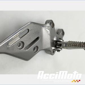 Platine repose-pied avant (droit) YAMAHA MT-09