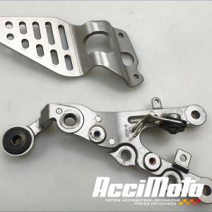 Platine repose-pied avant (droit) YAMAHA R6 YZF600