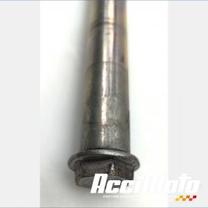 Axe de roue avant  YAMAHA R6 YZF600