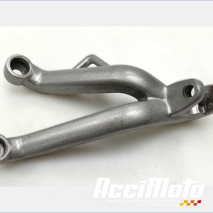 Platine repose-pied arrière (gauche) TRIUMPH TT 600