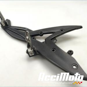 Platine repose-pieds (droit) KAWASAKI ER6 N