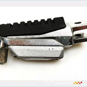 Repose-pied avant (droit) SUZUKI GSR 750