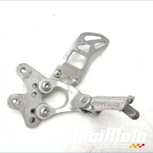 Platine repose-pied avant (gauche) SUZUKI GSXR 1000