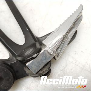 Platine repose-pied arrière (gauche) SUZUKI GSXR 1000