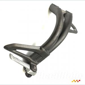 Platine repose-pied arrière (droit) TRIUMPH SPEED TRIPLE 1050 R