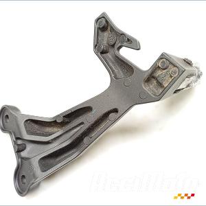 Platine repose-pied arrière (droit) KAWASAKI Z 650