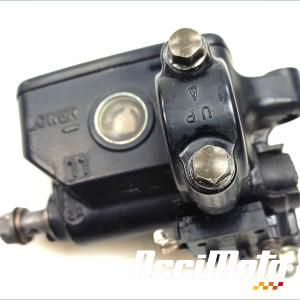 Ma&icirc;tre cylindre de frein avant HONDA CB500