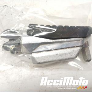Repose-pied avant (gauche) SUZUKI GSR 750
