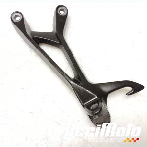 Platine repose-pied arri&egrave;re (gauche) SUZUKI GSR 750