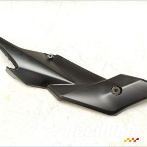 Cache sous selle (droit) SUZUKI GSR 750