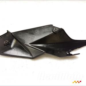 Cache sous selle (droit) SUZUKI GSR 750