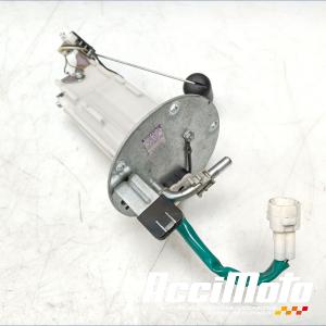 Pompe &agrave; essence SUZUKI GSR 750