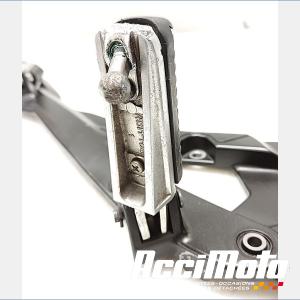 Platine repose-pieds (droit) YAMAHA XJ6F DIVERSION