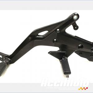 Platine repose-pieds (droit) KAWASAKI ER6 F