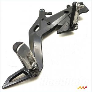 Platine repose-pieds (droit) KAWASAKI ER6 F