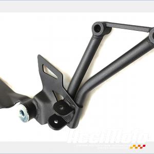 Platine repose-pied arrière (droit) KAWASAKI Z 125