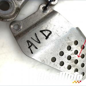 Platine repose-pied avant (droit) HONDA CBR919