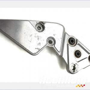 Platine repose-pied avant (droit) SUZUKI BANDIT GSF600N