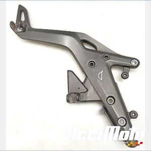 Platine repose-pieds (droit) KAWASAKI ER6 N