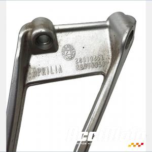 Platine repose-pied arrière (gauche) APRILIA RS 660