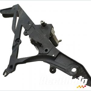 Platine repose-pieds (droit) KAWASAKI ER6 F