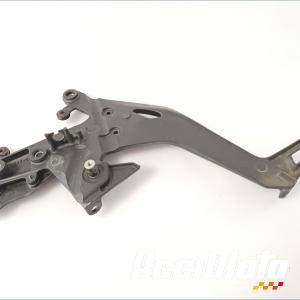 Platine repose-pieds (droit) KAWASAKI ER6 N