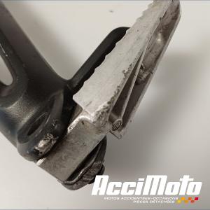 Platine repose-pied arrière (gauche) SUZUKI GSXR 600